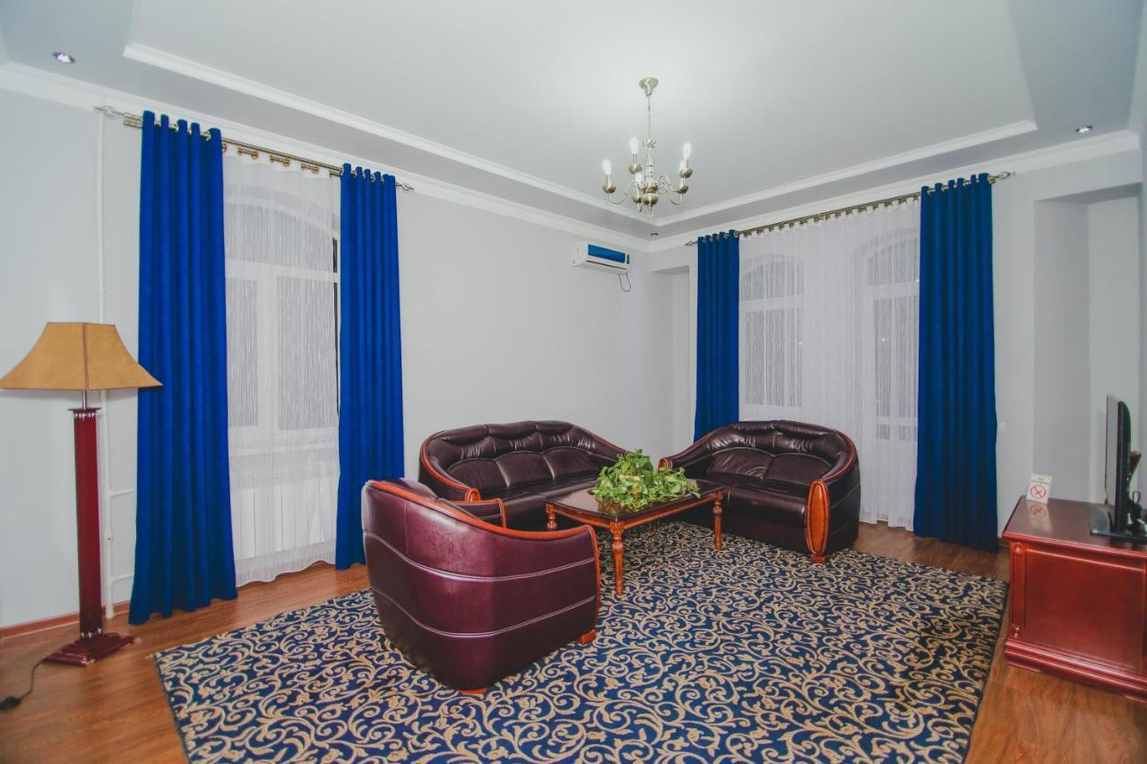 Khujand Deluxe Hotel Exterior photo